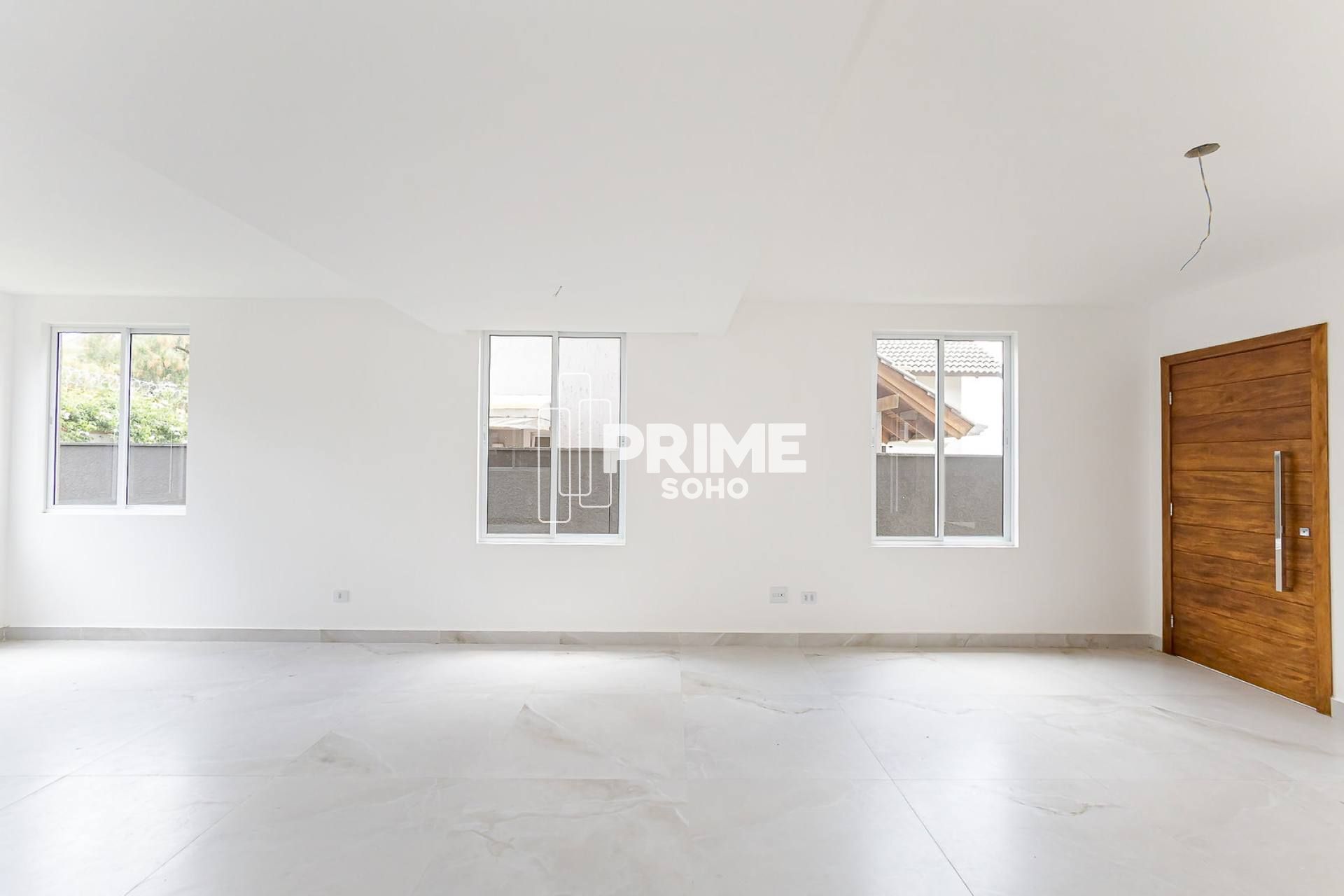 Casa em Condomínio Exclusivo com 4 Suítes em Santa Felicidade