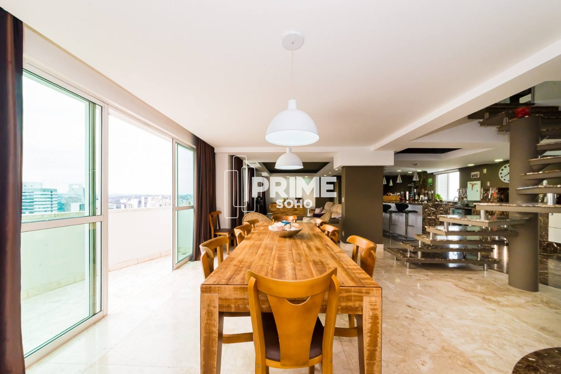 Cobertura Duplex à Venda com 258m², 2 Suítes e 3 Vagas no Alto da Glória