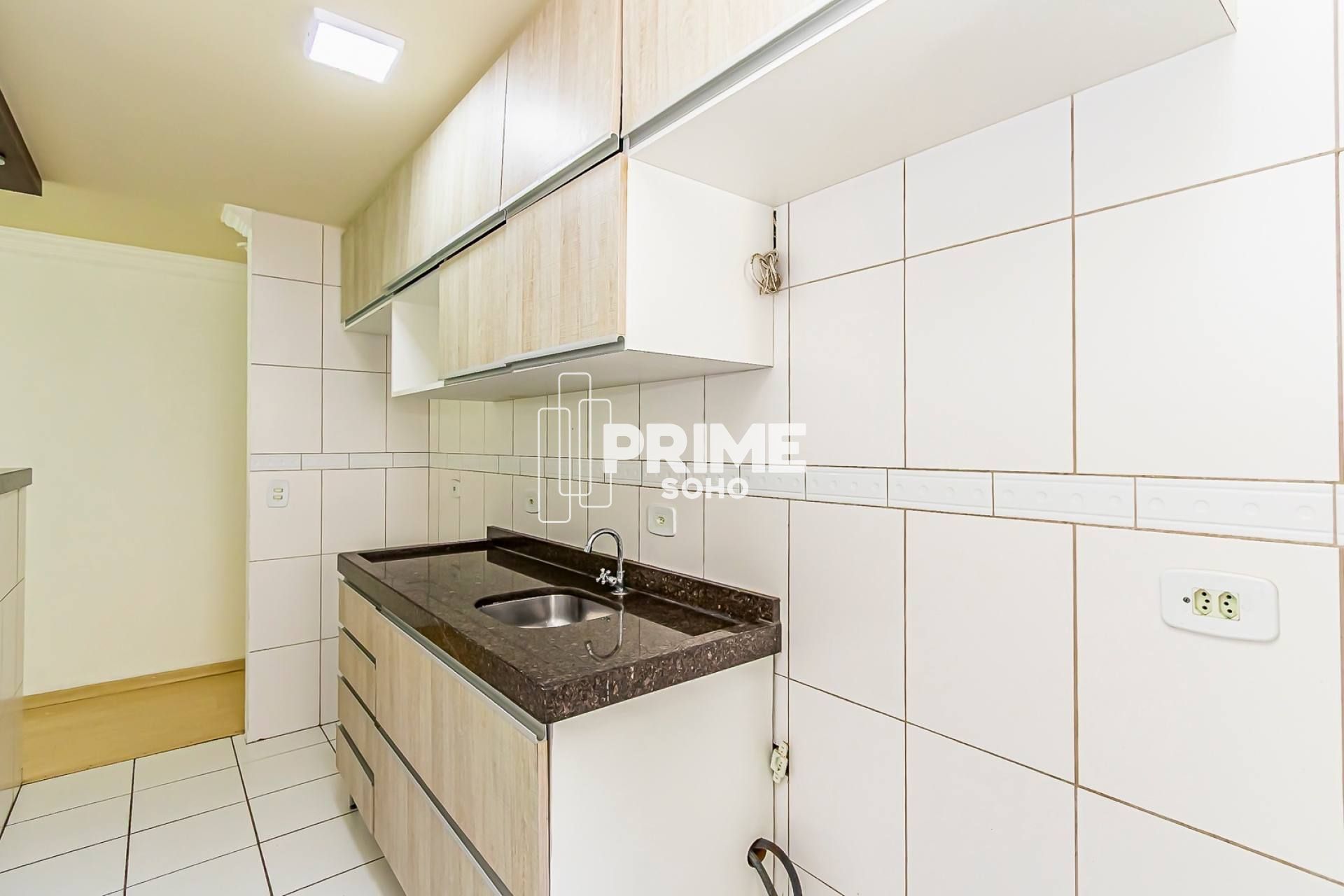 APARTAMENTO COM 2 QUARTOS, 50M², 1 VAGA NO PINHEIRINHO