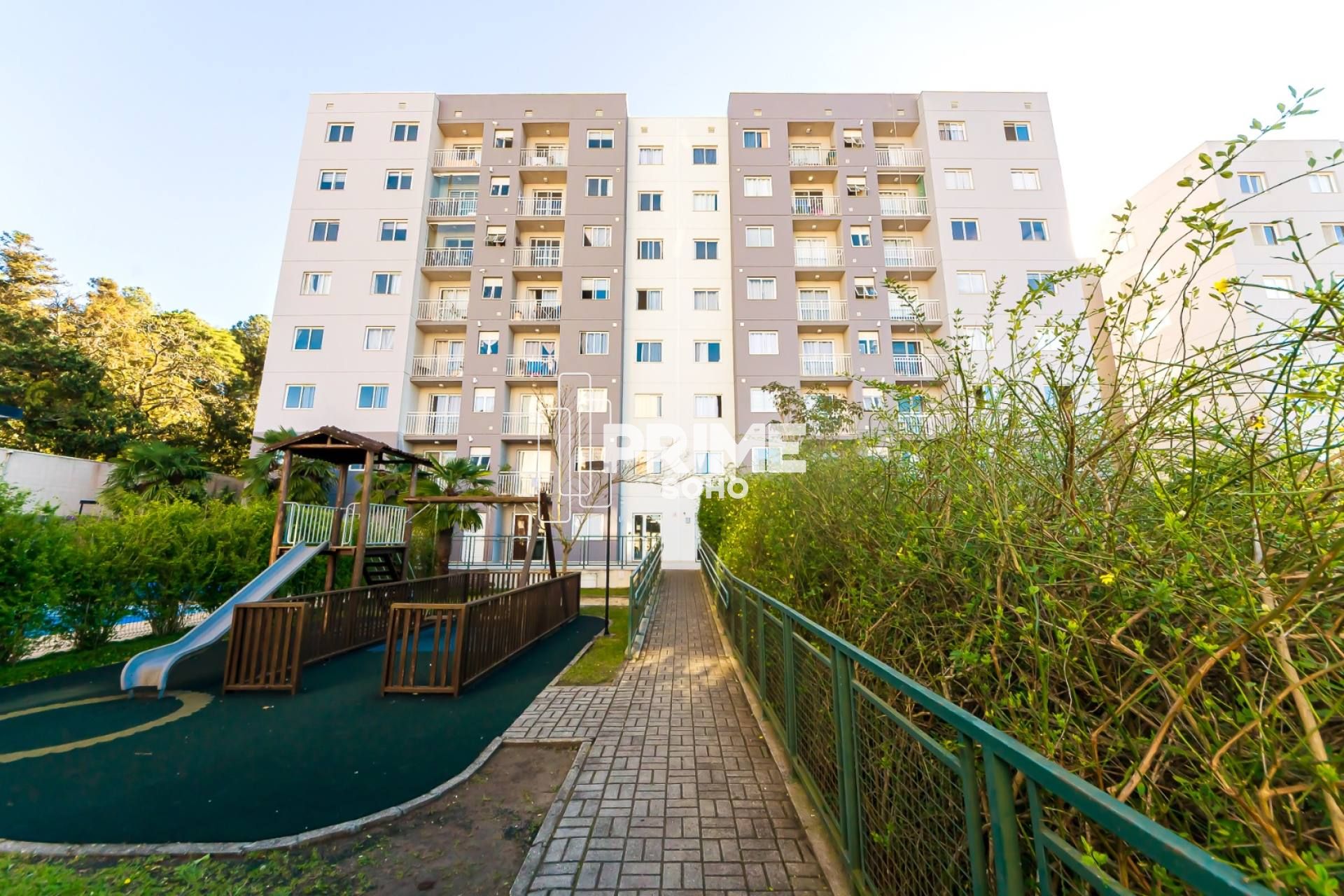 Apartamento em Condomínio Clube