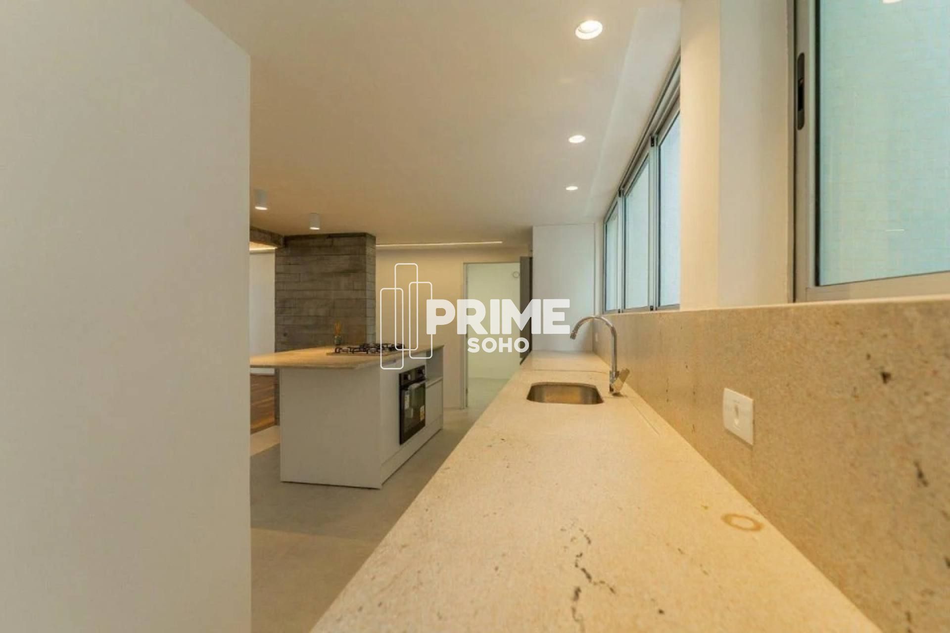 APARTAMENTO TOTALMENTE REFORMADO NO BATEL - 3 SUÍTES - 2 VAGAS - ANDAR ALTO