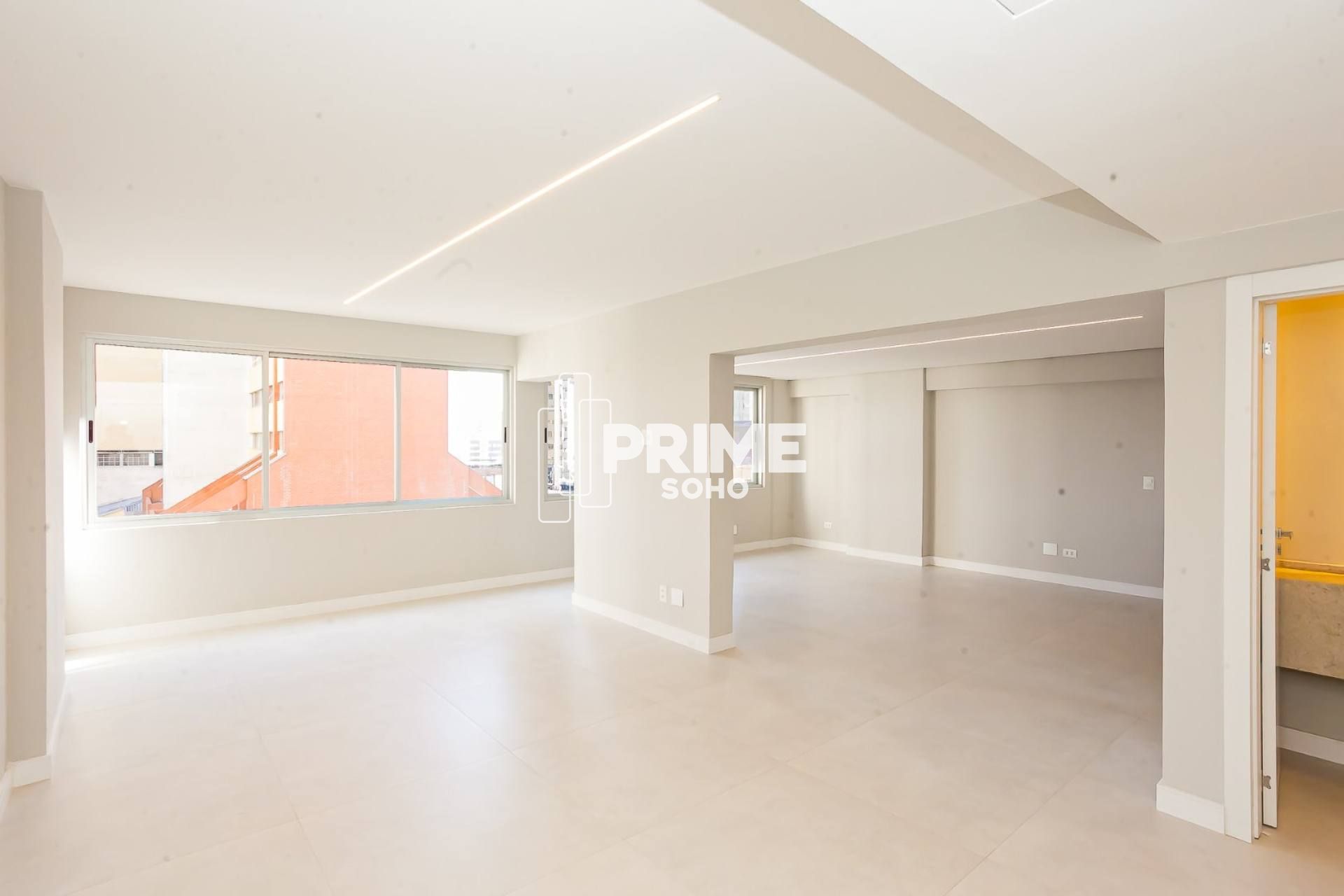 Apartamento todo reformado - 3 Quartos - Suíte - 1 Vaga de garagem