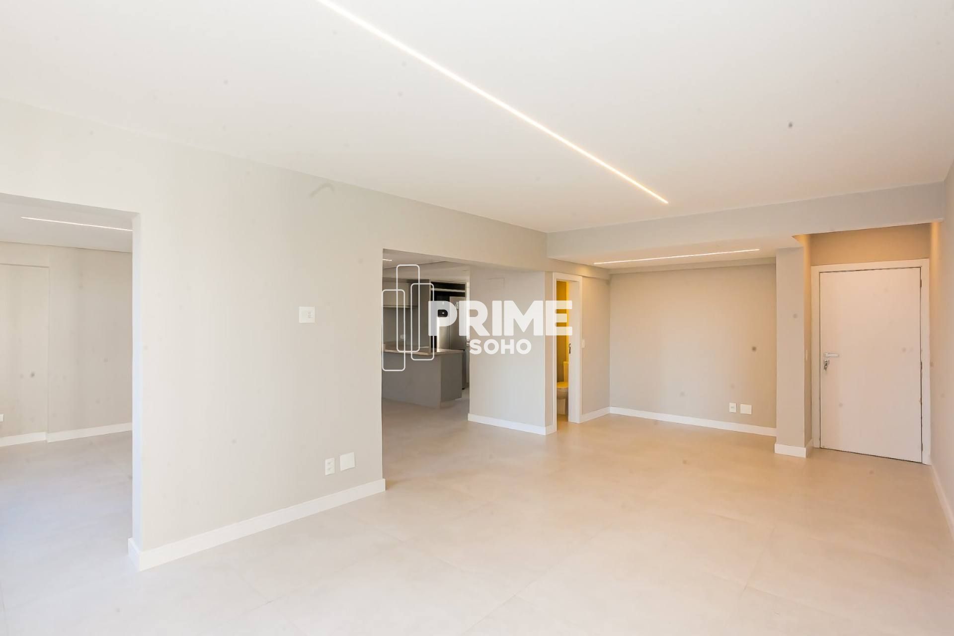 Apartamento todo reformado - 3 Quartos - Suíte - 1 Vaga de garagem
