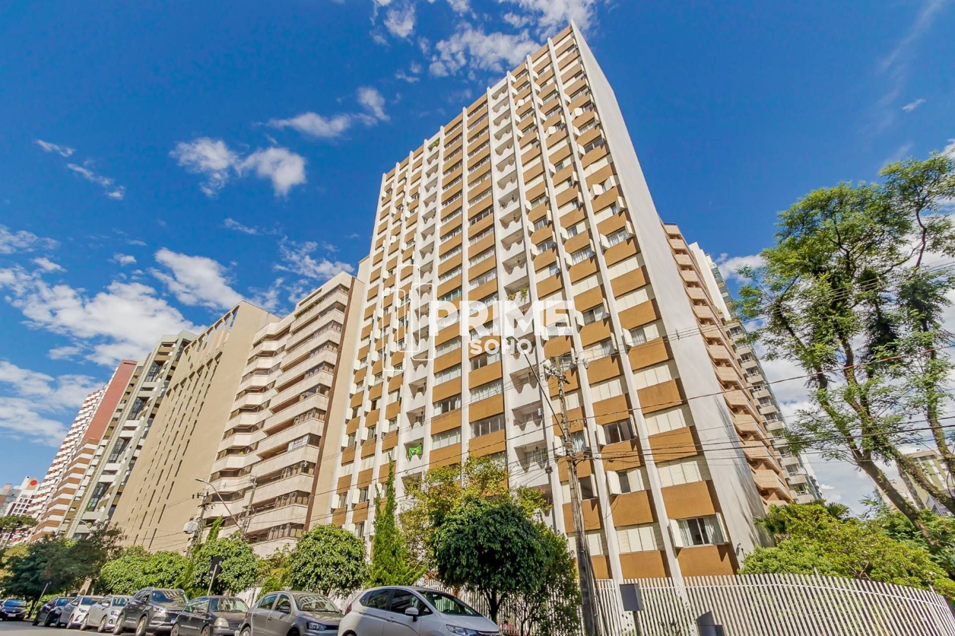 APARTAMENTO Á VENDA COM 3 QUARTOS, 140M², 1 VAGA NO BATEL