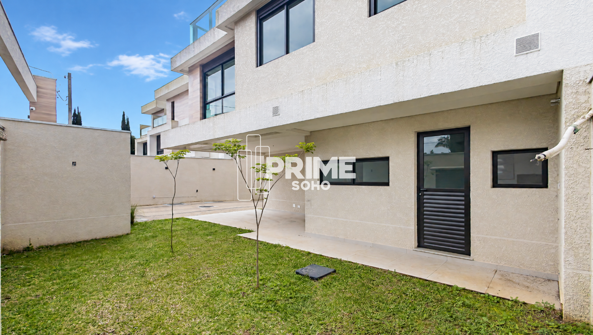 CASA À VENDA EM CONDOMÍNIO COM 3 QUARTOS, 176M², 2 VAGAS EM SANTA FELICIDADE