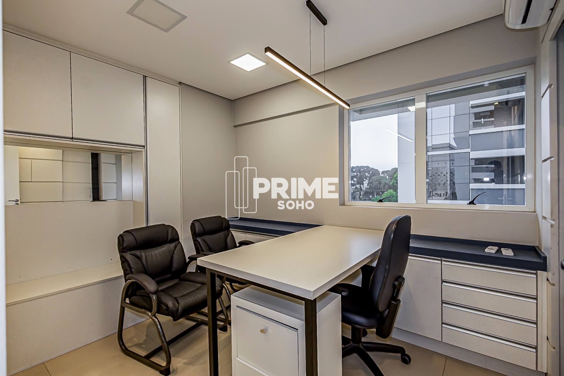 SALA COMERCIAL COM 39M² NO CENTRO CÍVICO