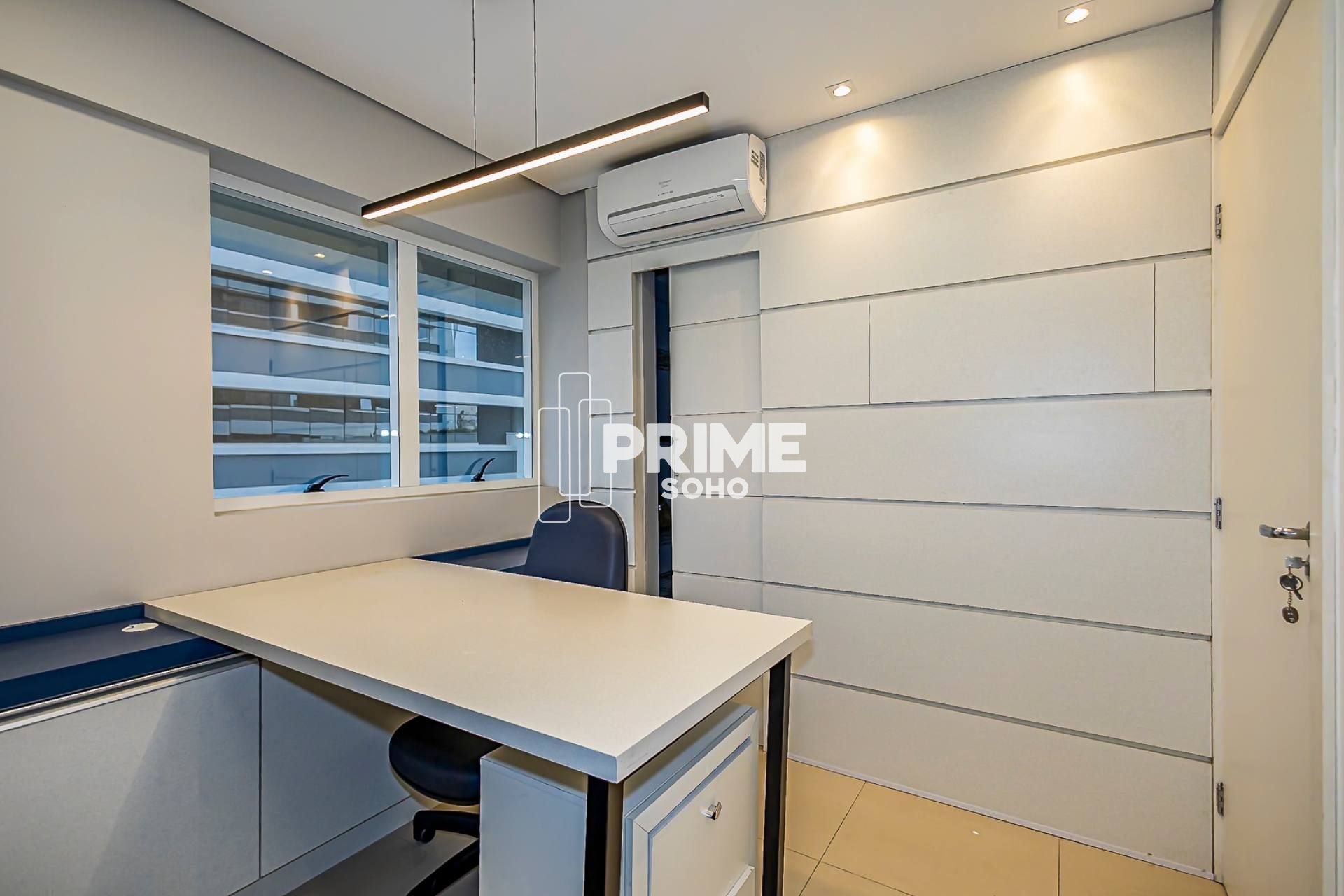SALA COMERCIAL COM 39M² NO CENTRO CÍVICO