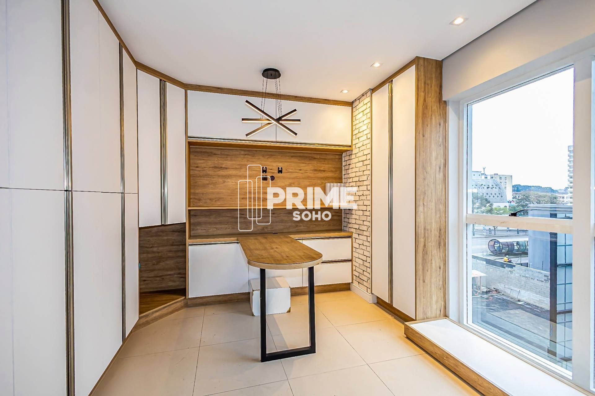 SALA COMERCIAL COM 39M² NO CENTRO CÍVICO