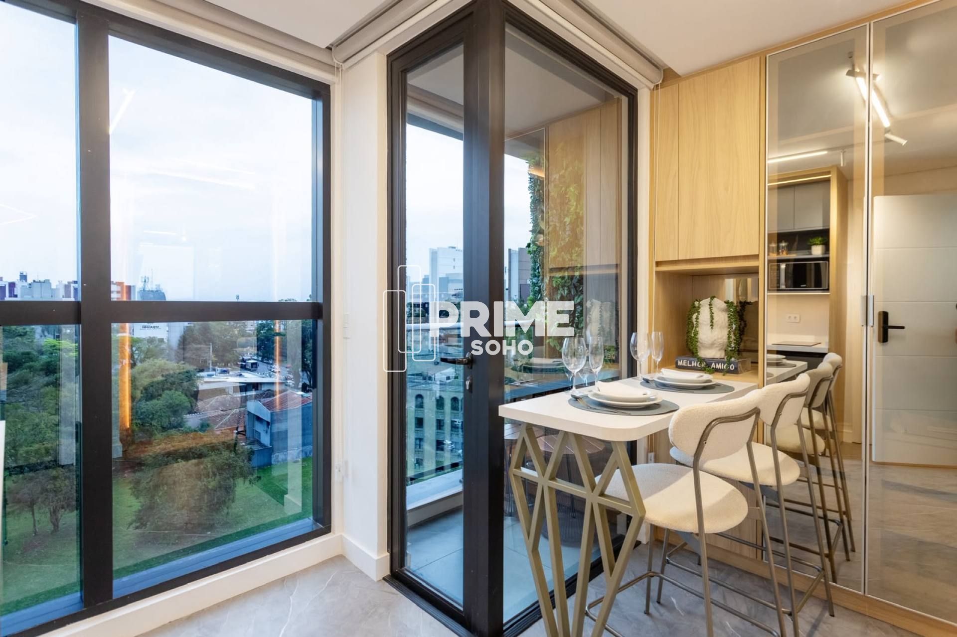 STUDIO À VENDA COM 19M² NO BATEL