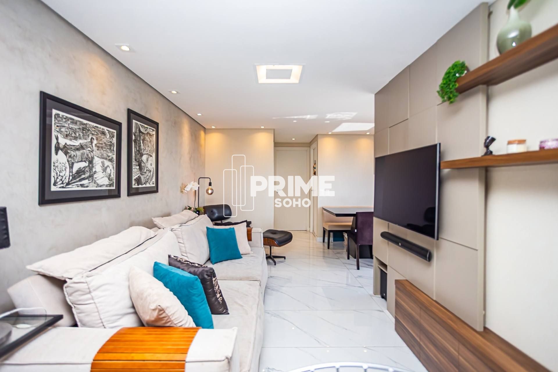 APARTAMENTO À VENDA COM 2 QUARTOS, 1 SUÍTE E 2 VAGAS NO CRISTO REI