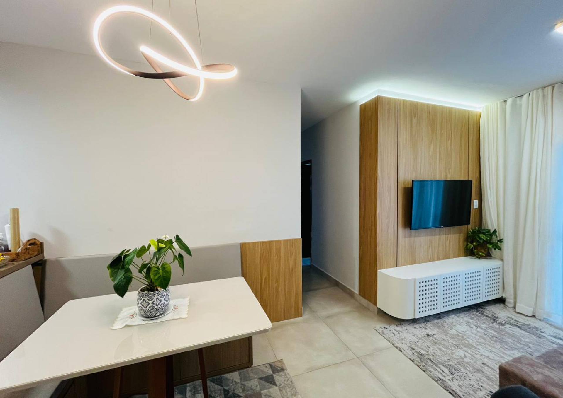 APARTAMENTO CONDOMÍNIO ÁGUAS DO MADEIRA