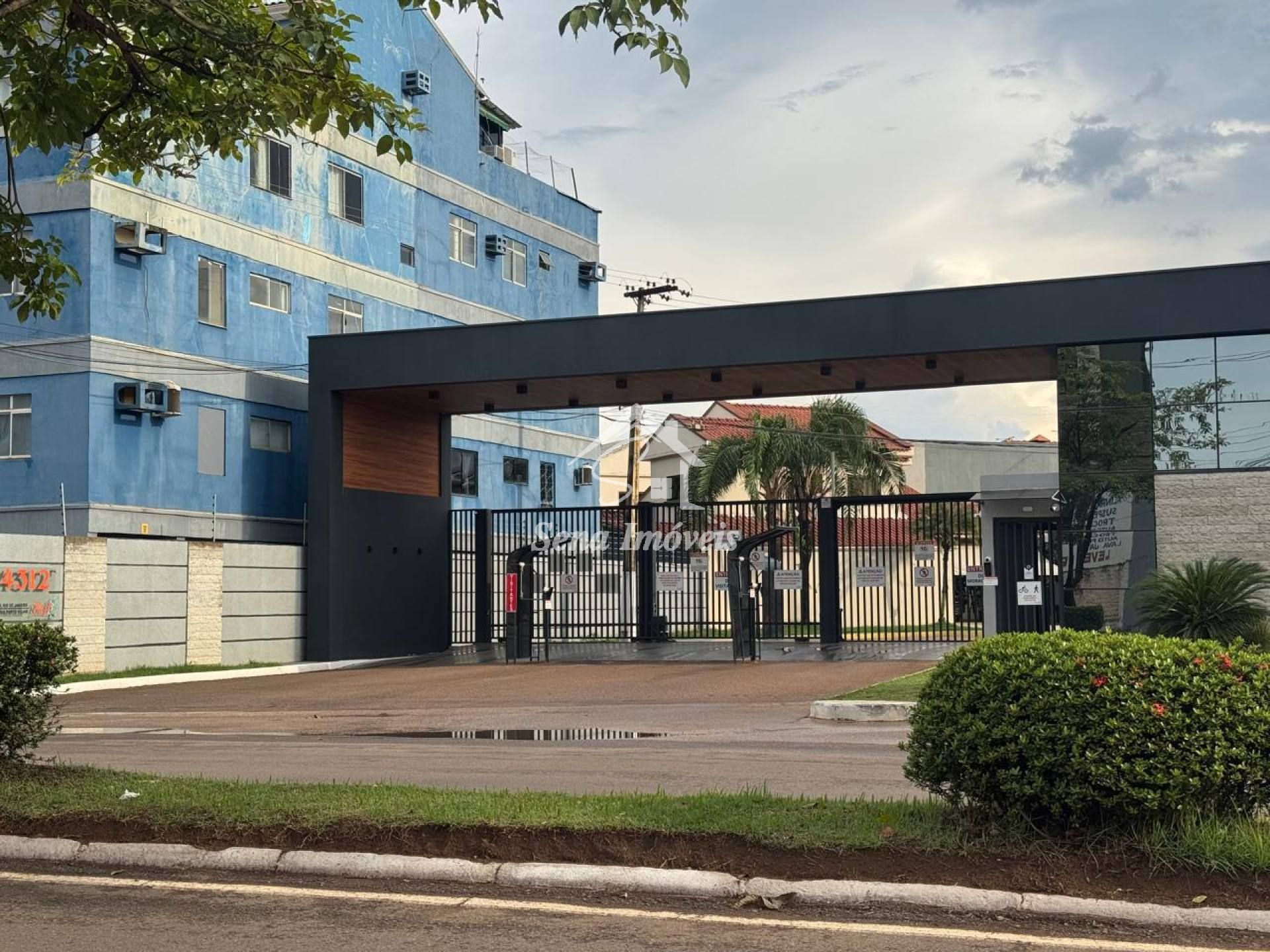 VENDE-SE SOBRADO CONDOMÍNIO RIO DE JANEIRO III