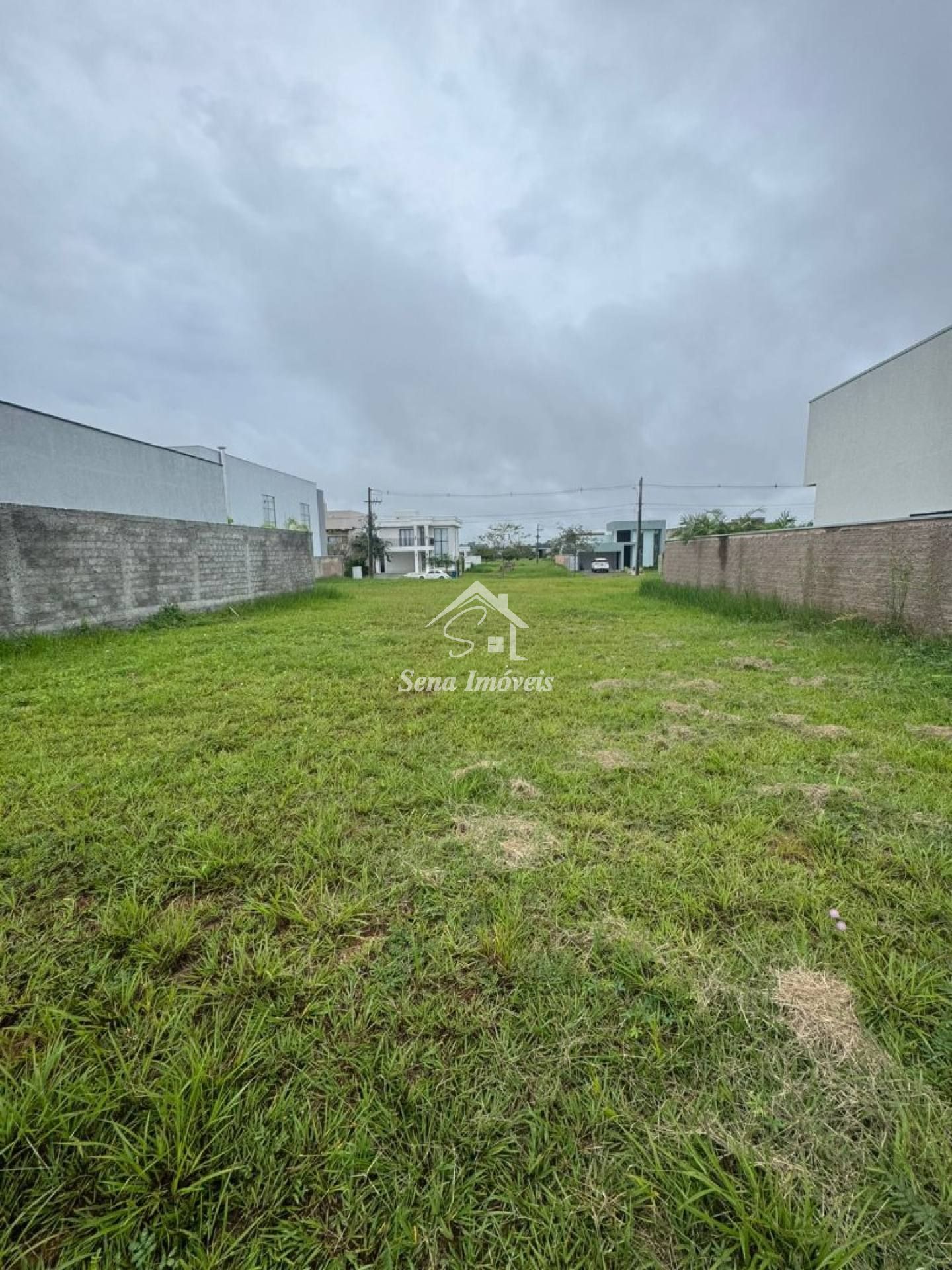 Vende-se Terreno - Condomínio ALPHAVILLE - BR 364 - R$ 280mil