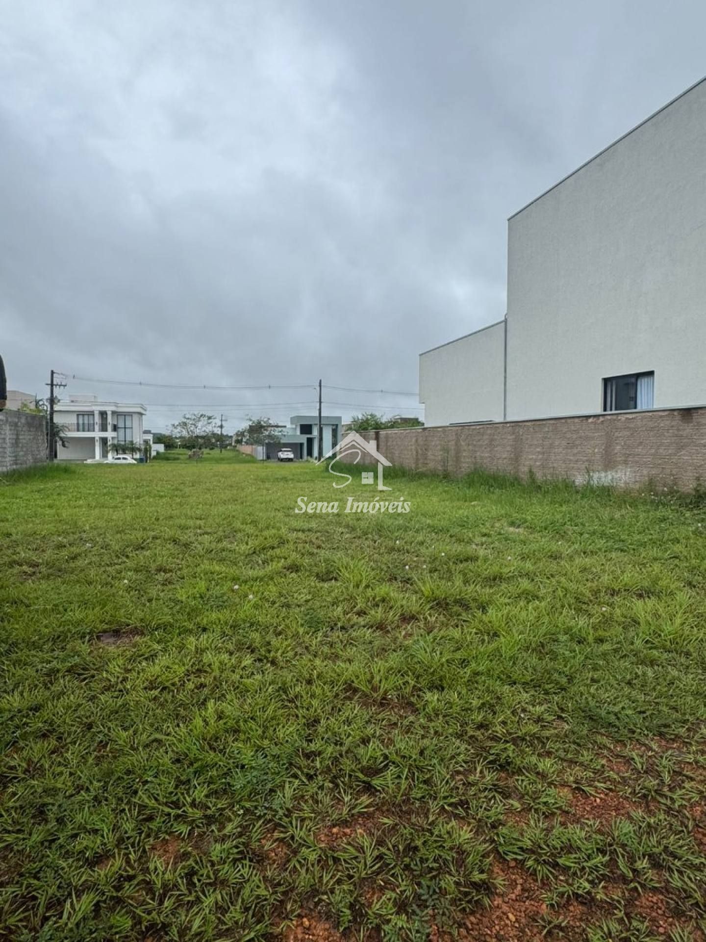 Vende-se Terreno - Condomínio ALPHAVILLE - BR 364 - R$ 280mil