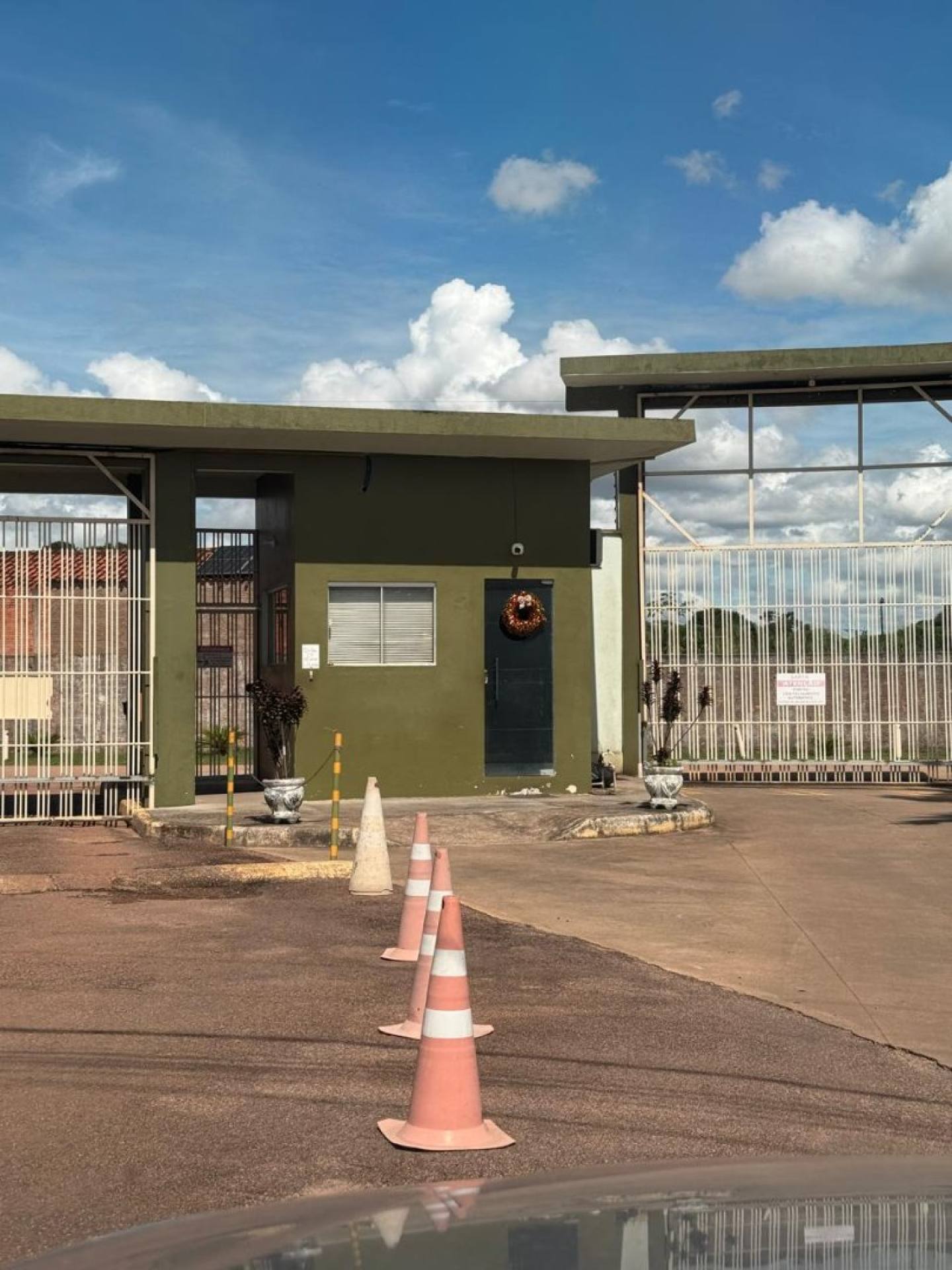 Vende-se CASA - Condomínio NOVA ERA III - Zona Sul - R$ 350mil - Pode Financiar