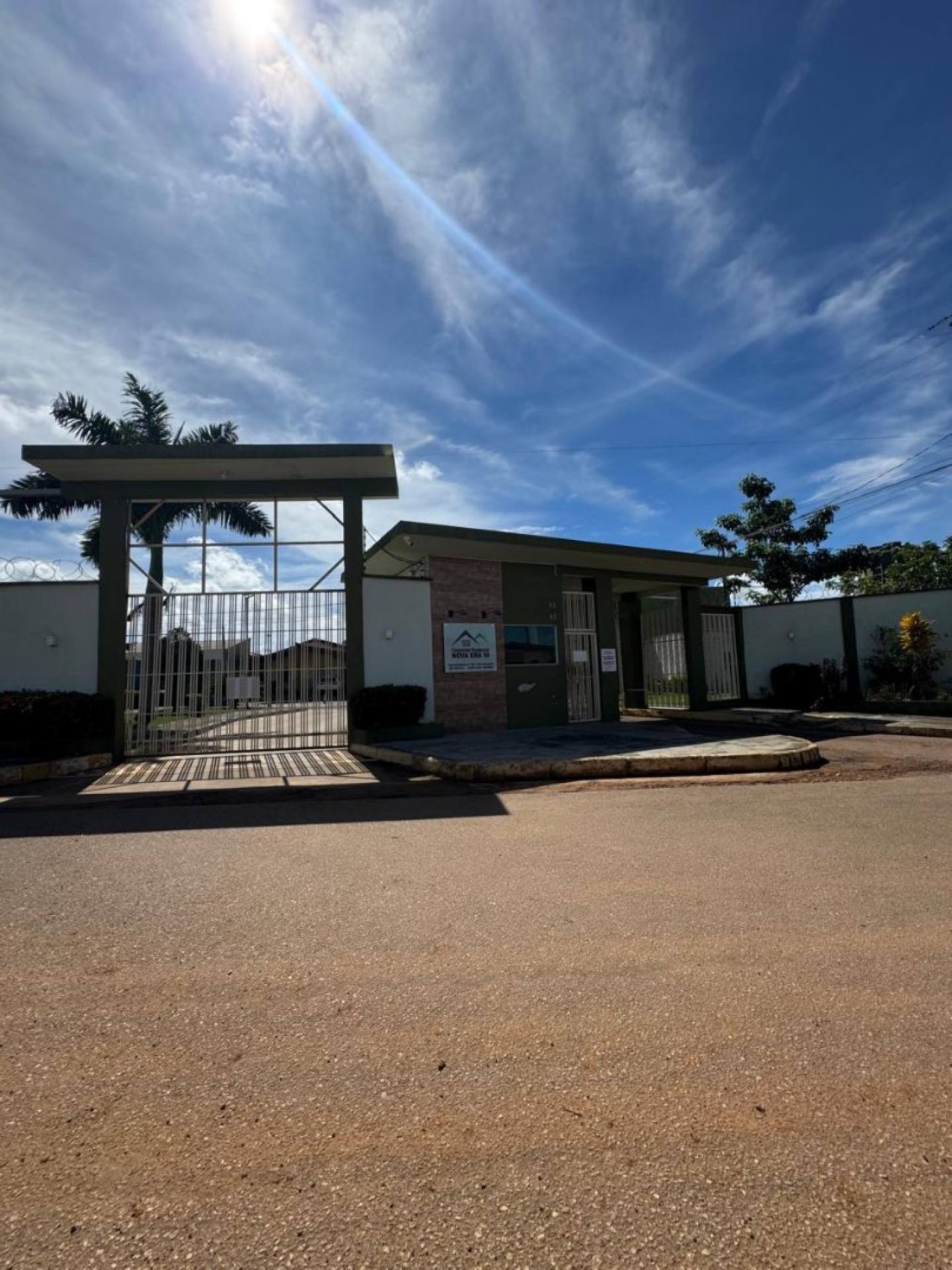 Vende-se CASA - Condomínio NOVA ERA III - Zona Sul - R$ 350mil - Pode Financiar