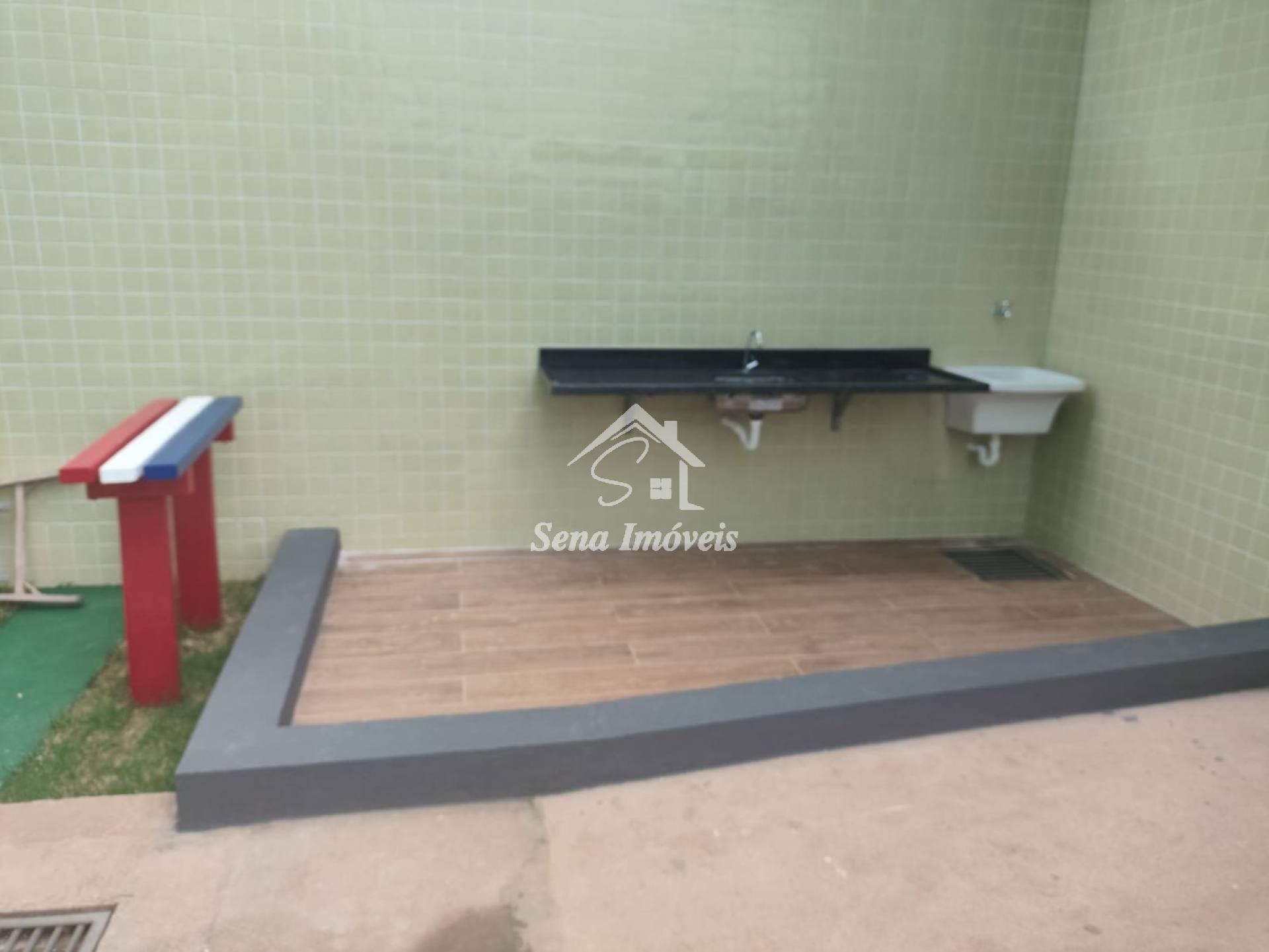 Vende-se APARTAMENTO - Residencial Maracanã - R$ 235.000,00