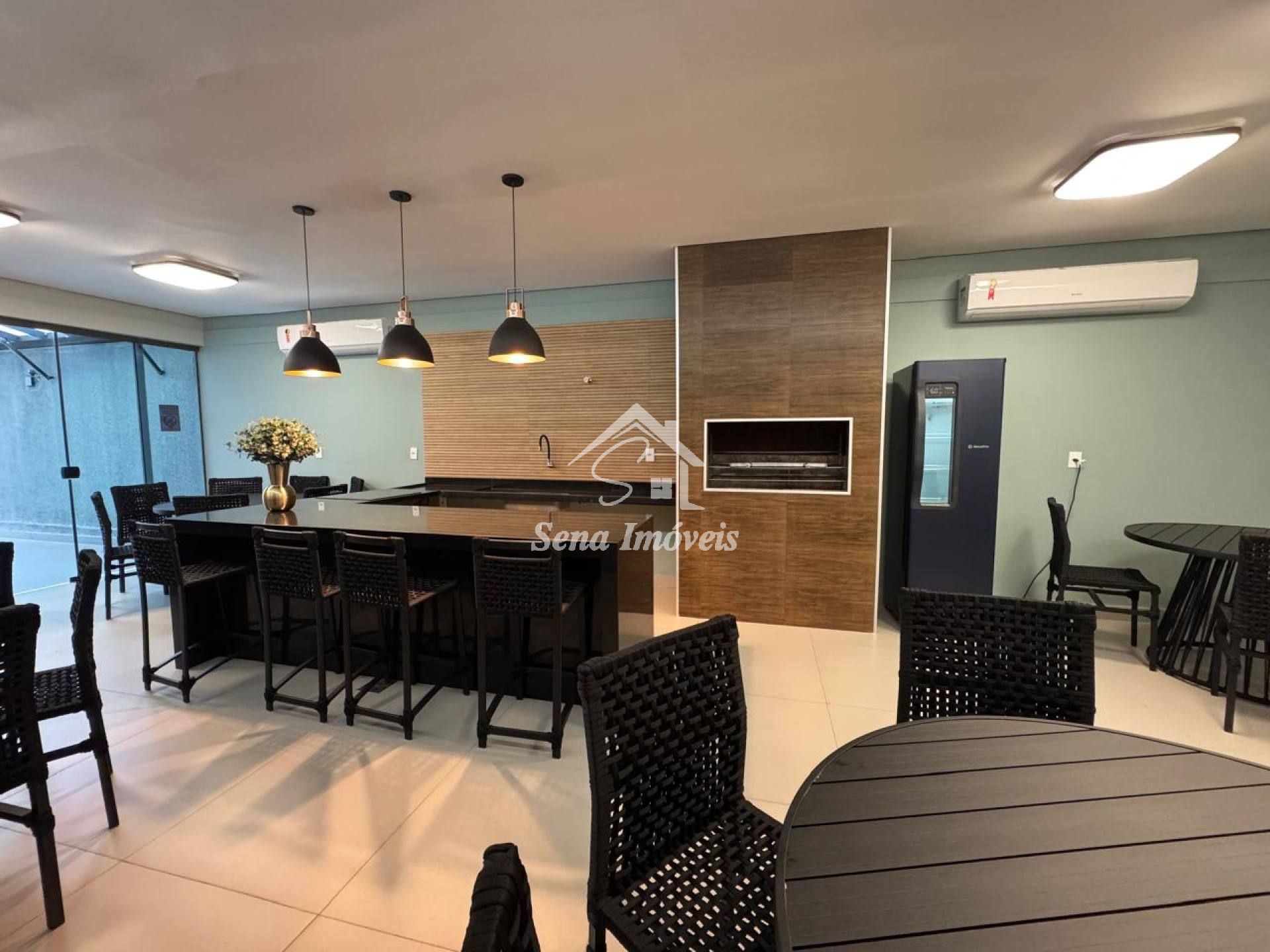 VENDE-SE APARTAMENTO - 2 SUÍTES - OLARIA