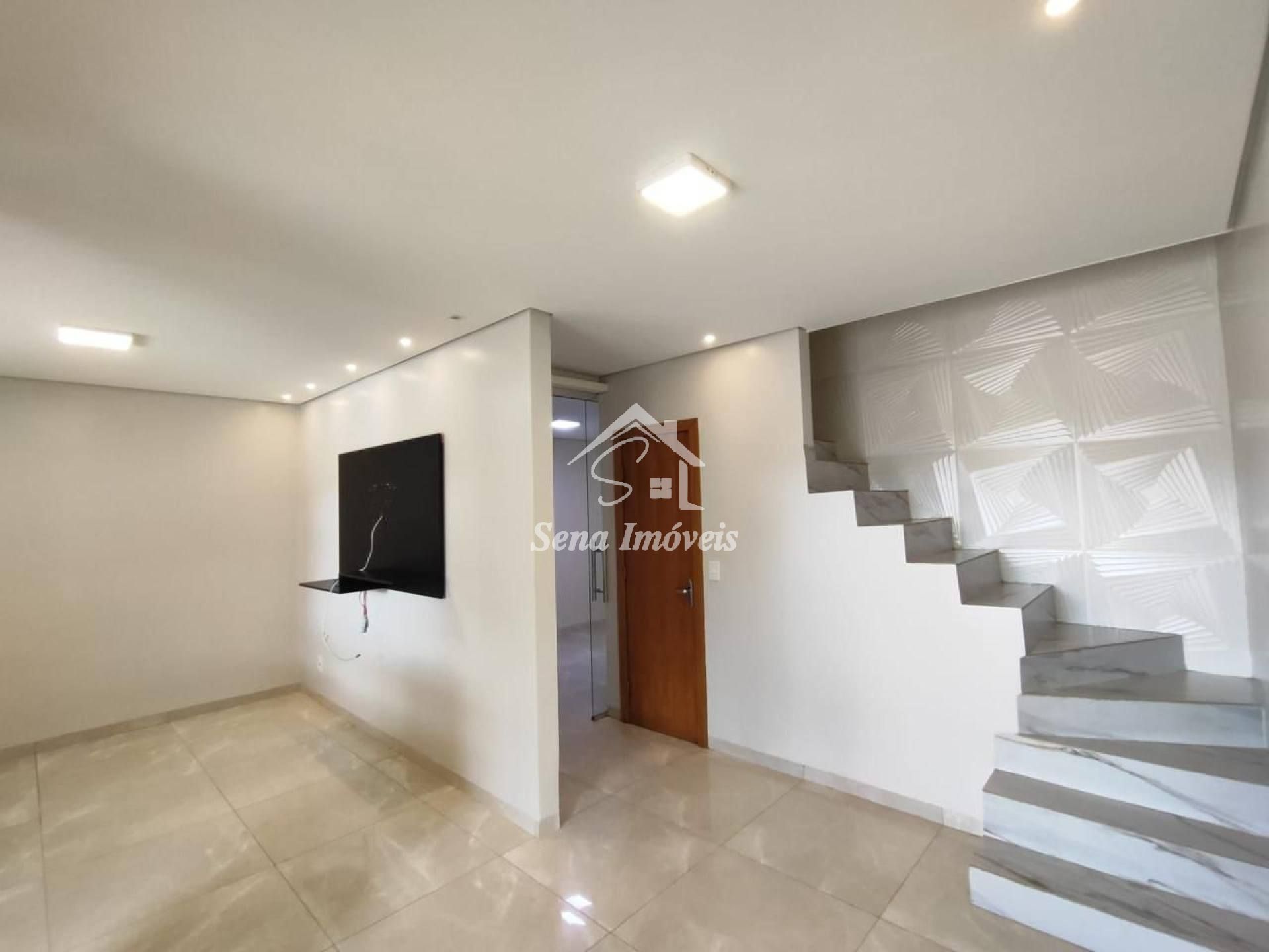 SOBRADO NO CONDOMÍNIO JARDIM VITORIA