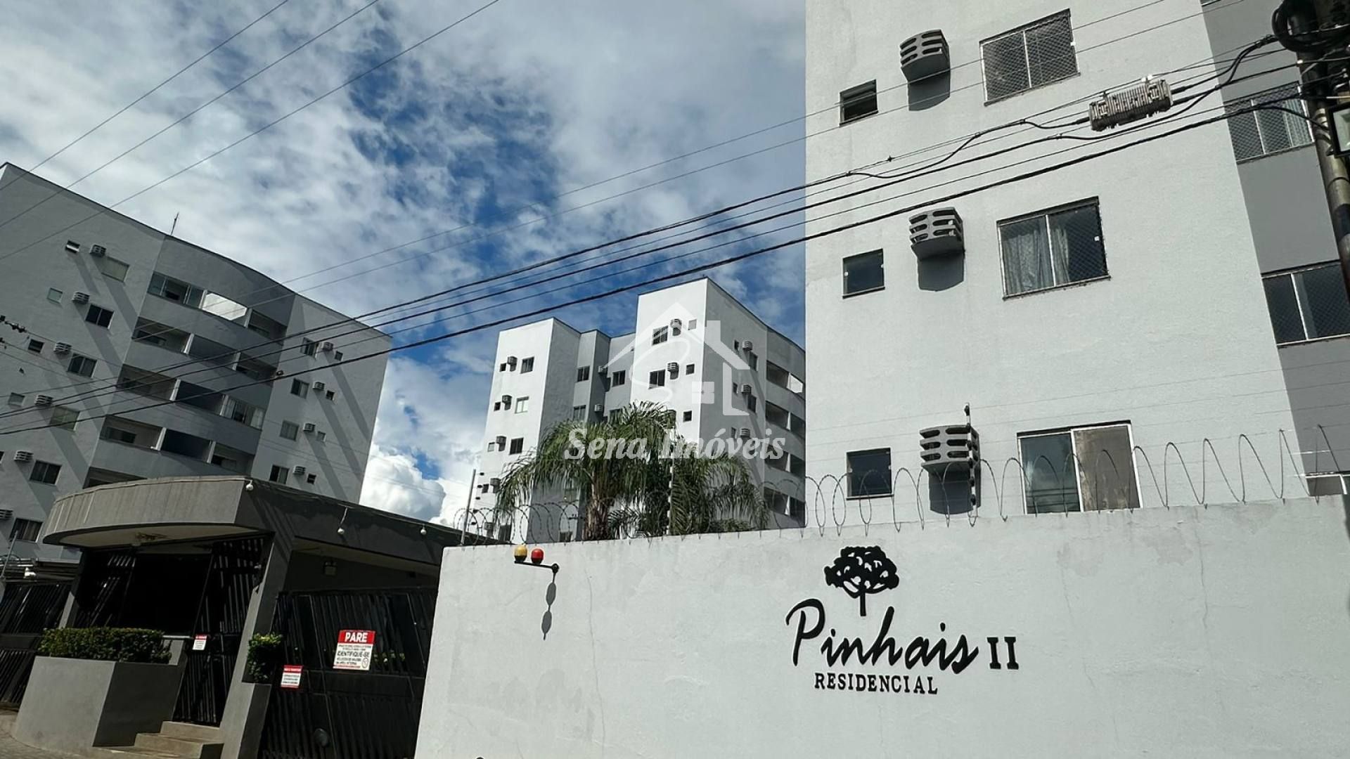 APARTAMENTO CONDOMÍNIO PINHAIS II