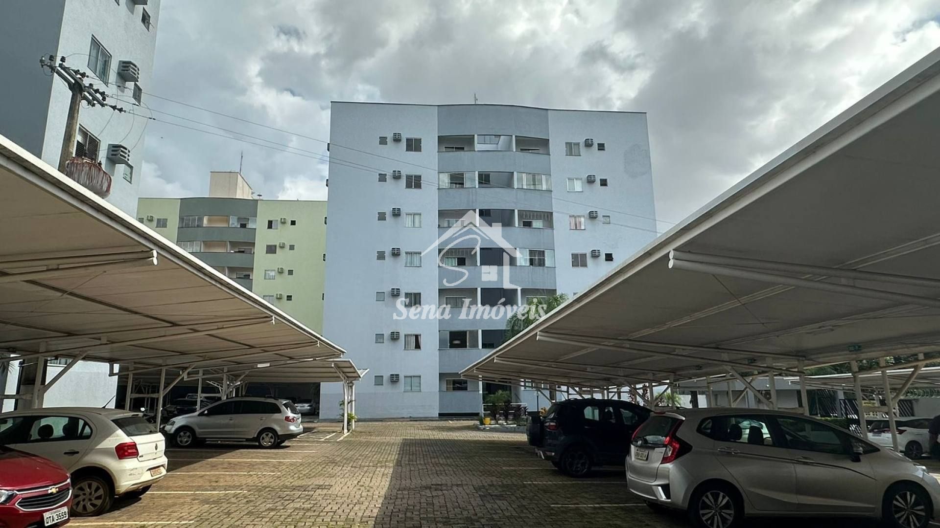 APARTAMENTO CONDOMÍNIO PINHAIS II