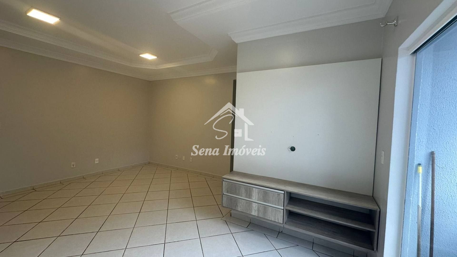 APARTAMENTO CONDOMÍNIO PINHAIS II