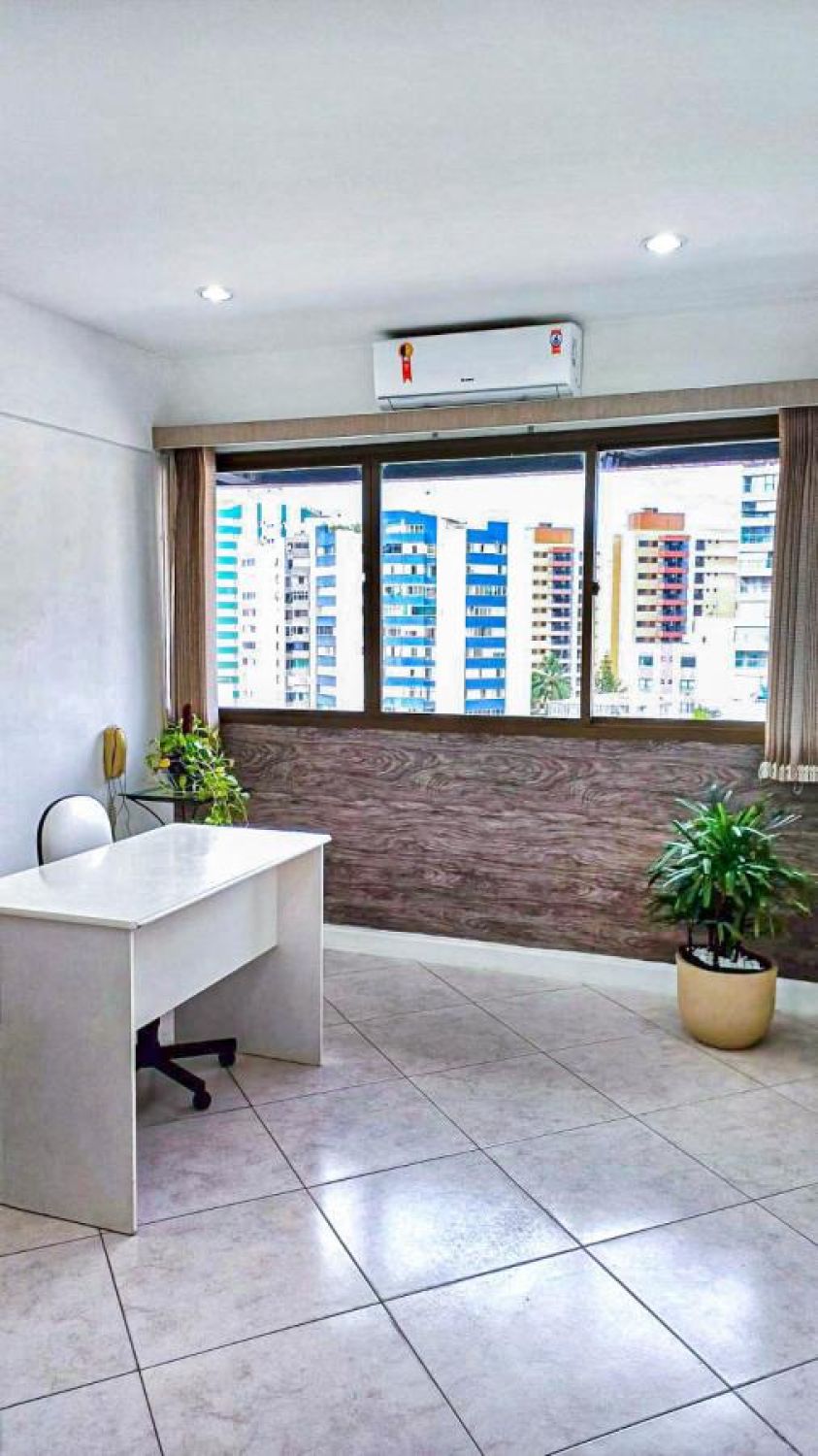 Sala Comercial Para Alugar no bairro Pituba em Salvador