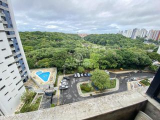 Apartamento no bairro Itaigara