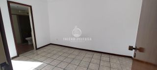 Apartamento no bairro Candeal
