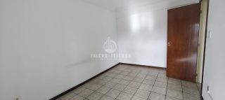 Apartamento no bairro Candeal