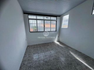 Casa à venda em itapuã