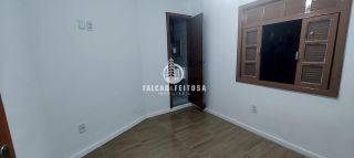 Casa à venda em Itapuã