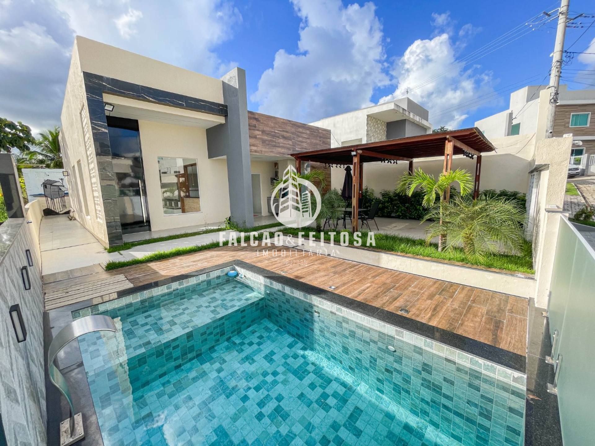 Casa à venda na região de Jardim Castelão