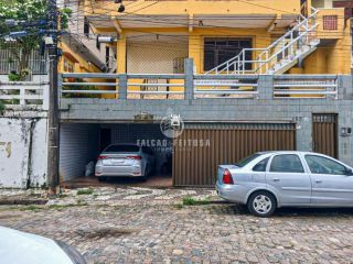 Casa Triplex à venda no Matatu
