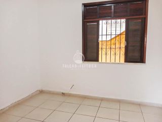 Casa Triplex à venda no Matatu