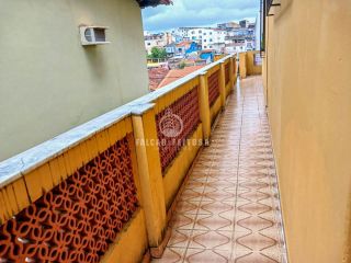 Casa Triplex à venda no Matatu