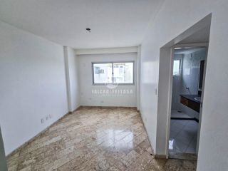 Apartamento à venda no Itaigara