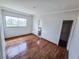 Apartamento à venda no Itaigara
