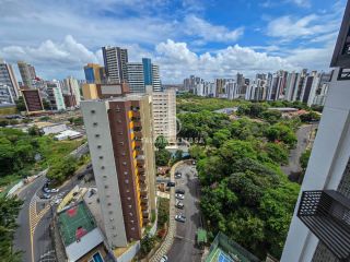 Apartamento à venda no Itaigara