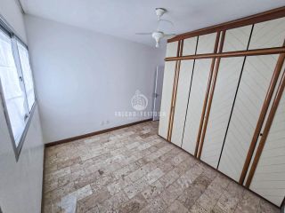 Apartamento à venda no Itaigara