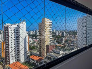Cobertura à venda no Caminho das Árvores