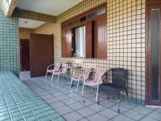 Casa à venda em Itapuã