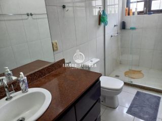 Casa à venda em Itapuã