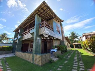 Casa à venda em Itapuã