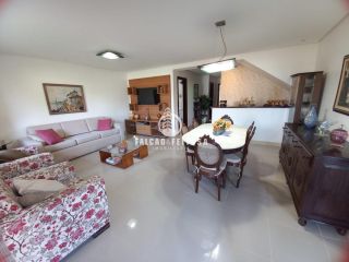 Casa à venda em Itapuã