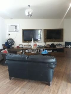 Casa à venda no Caminho das Árvores