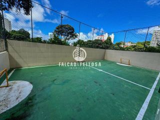 Apartamento Para Vender com 2 quartos 1 suítes no bairro Candeal em Salvador