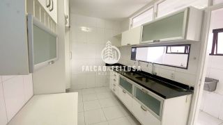 Apartamento Para Vender com 4 quartos 2 suítes no bairro Pituba em Salvador