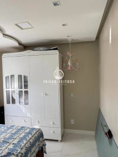 Apartamento à venda em Buraquinho