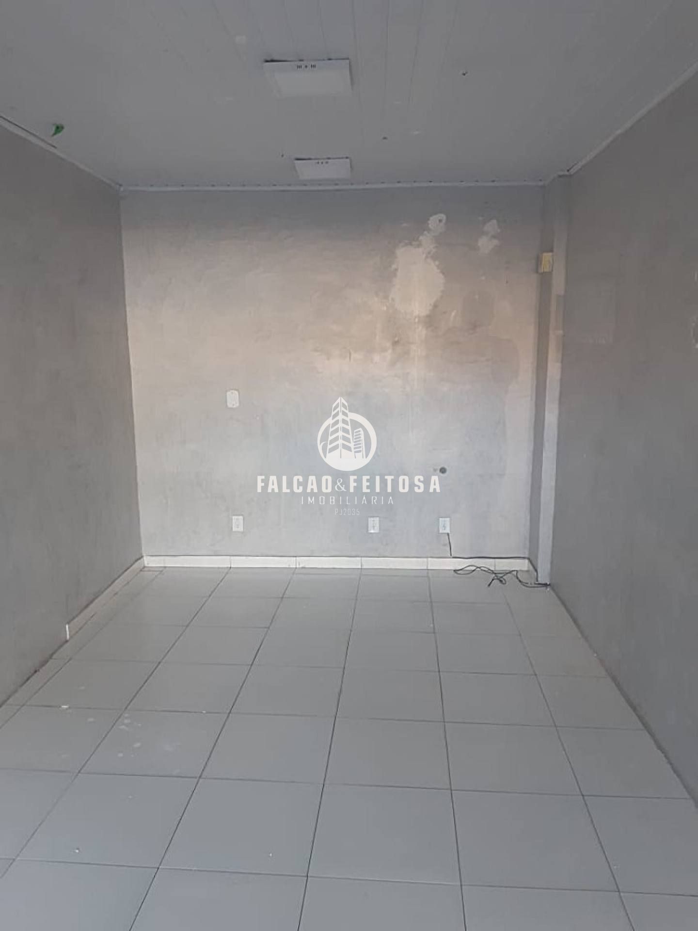 Sala Comercial à venda no Candeal